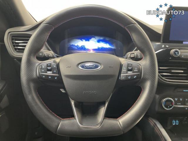 Ford Kuga image 4