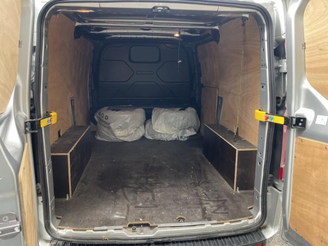 Ford Transit Custom image 2