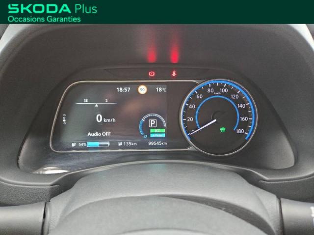 Nissan Leaf image 6