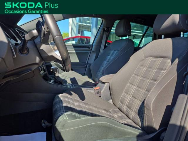 Volkswagen Golf image 4