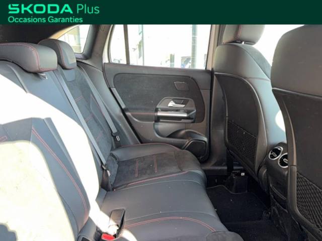Mercedes Benz Gla image 8
