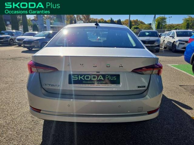 Skoda Octavia image 9