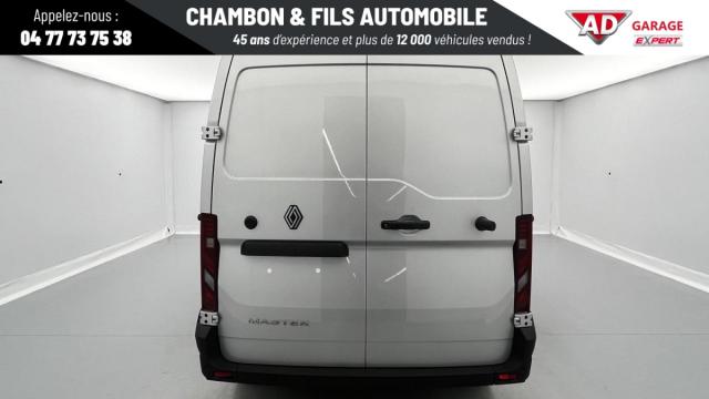 Renault Master image 9