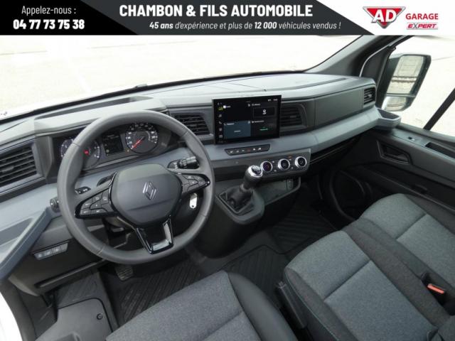 Renault Master image 8