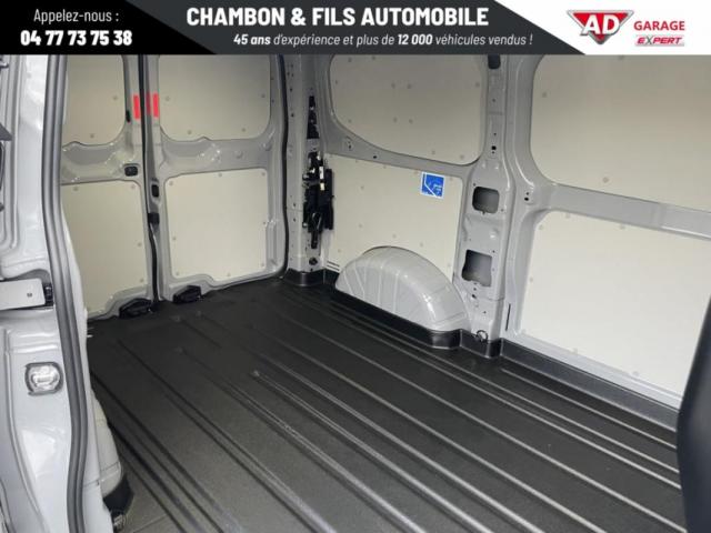 Ford Transit Custom image 8