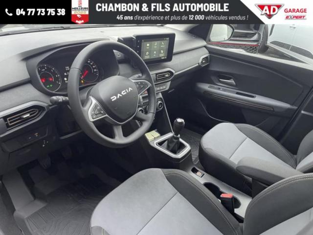 Dacia Sandero image 2