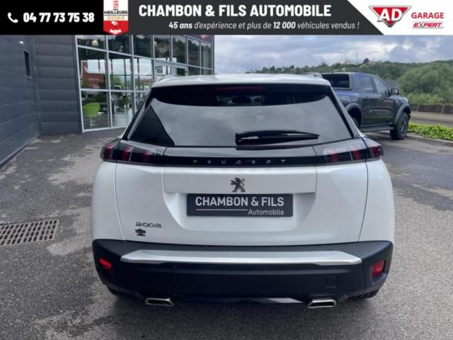 Peugeot 2008 image 1