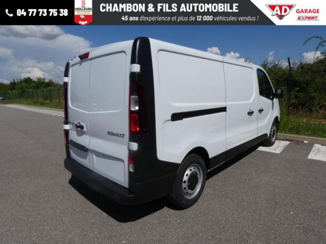 Renault Trafic image 2