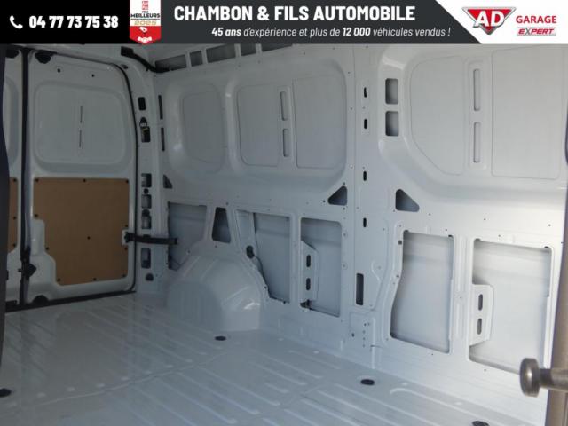 Renault Master image 8