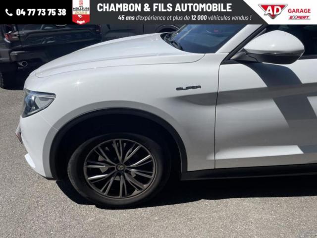 Alfa Romeo Stelvio image 5