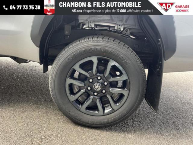 Toyota Hilux image 2