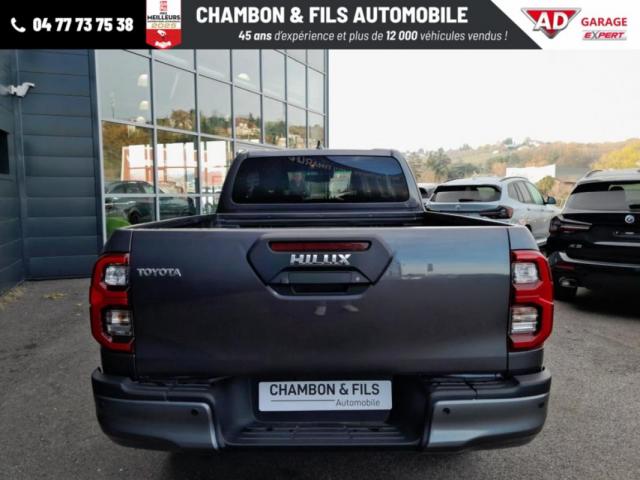 Toyota Hilux image 4