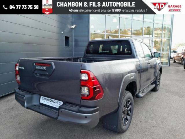 Toyota Hilux image 1