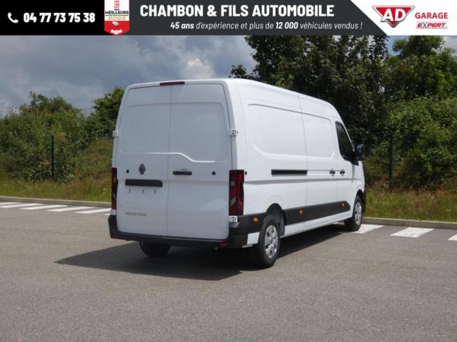 Renault Master image 1