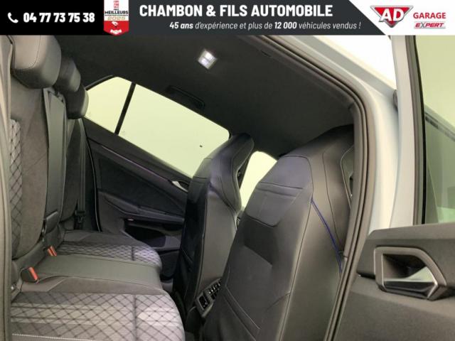 Volkswagen Golf image 9