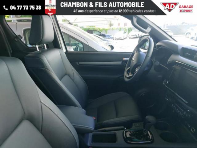 Toyota Hilux image 2