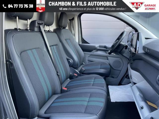 Ford Transit Custom image 2