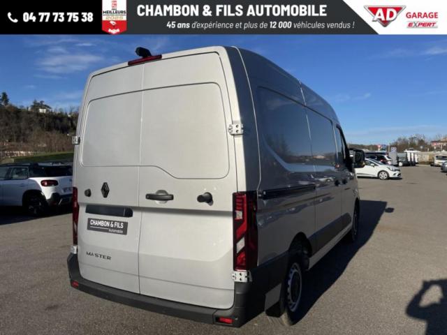 Renault Master image 1