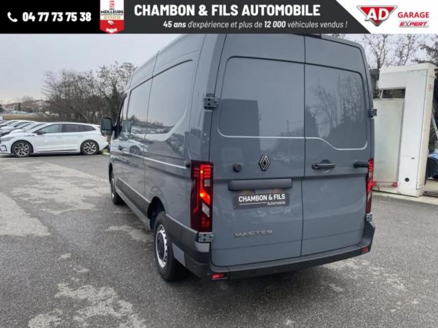 Renault Master image 2