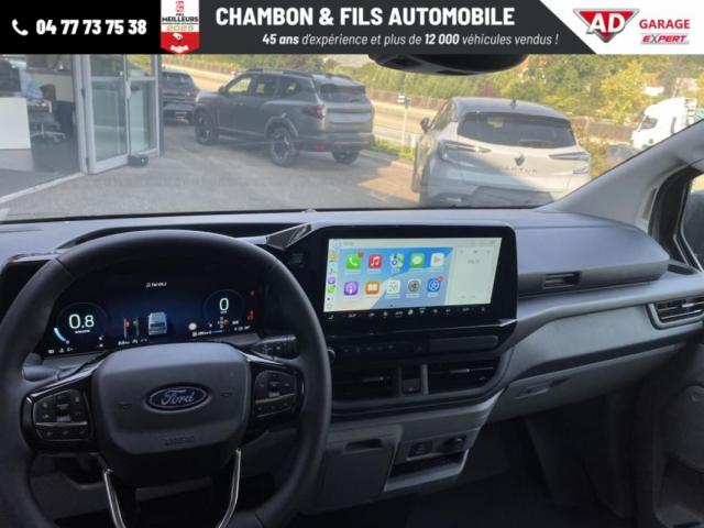 Ford Transit Custom image 2