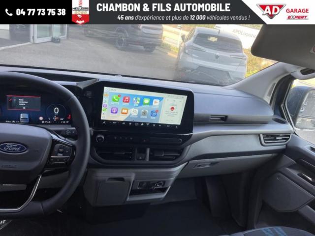 Ford Transit Custom image 3