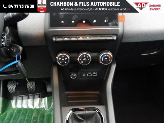 Renault Clio image 8