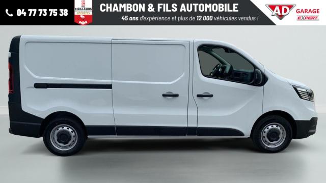 Renault Trafic image 2