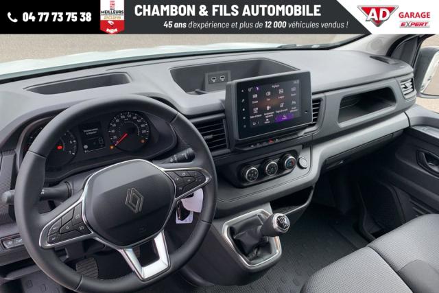 Renault Trafic image 9