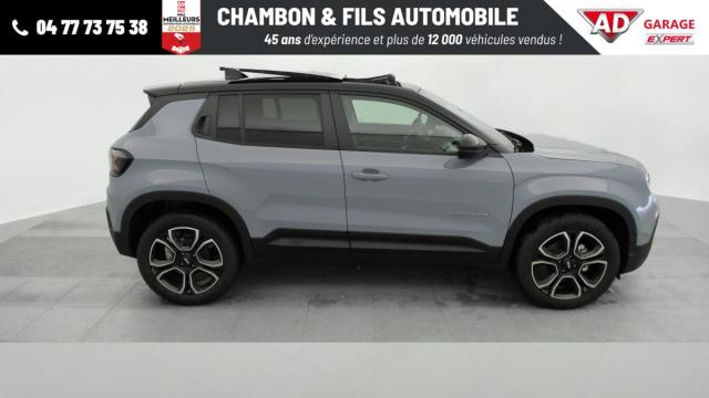 Jeep Avenger image 8