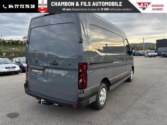 Renault Master image 2