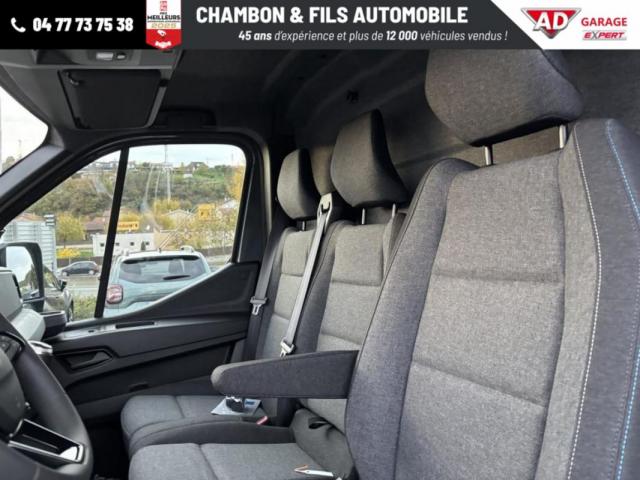 Renault Master image 1