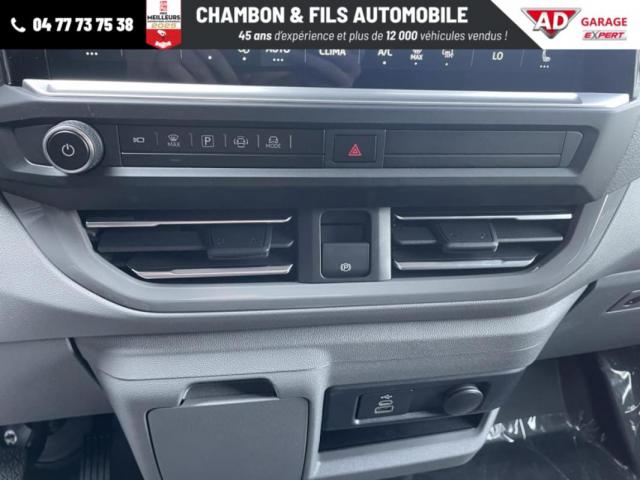 Volkswagen Transporter image 8