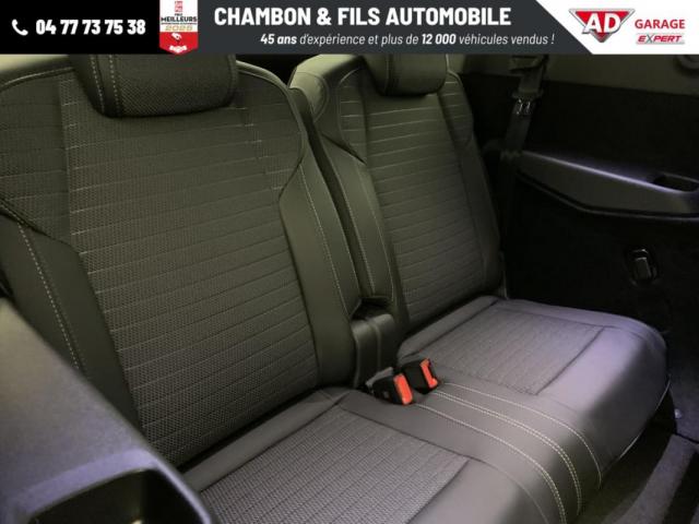 Peugeot 5008 image 9