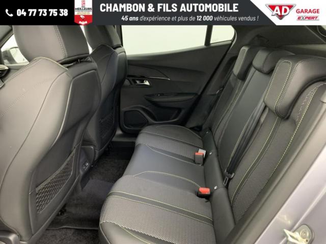 Peugeot 2008 image 8