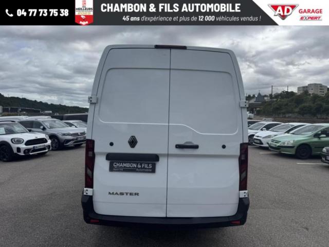 Renault Master image 2