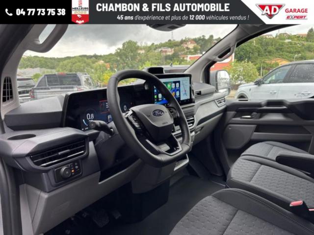 Ford Transit Custom image 3