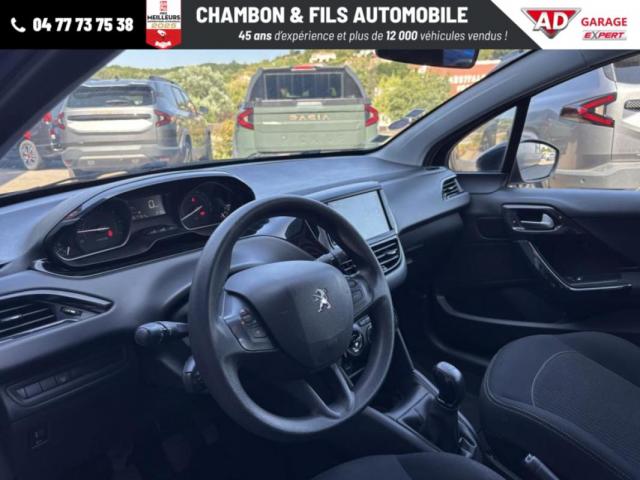 Peugeot 208 image 9
