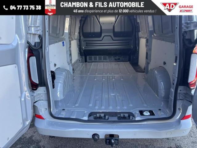 Volkswagen Transporter image 6