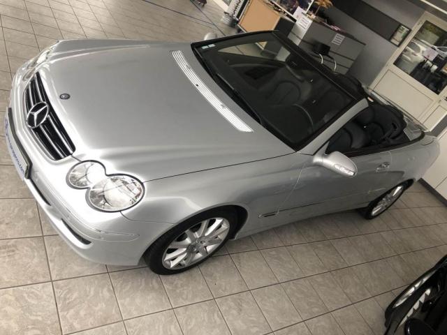 Mercedes Benz Clk 200 image 10