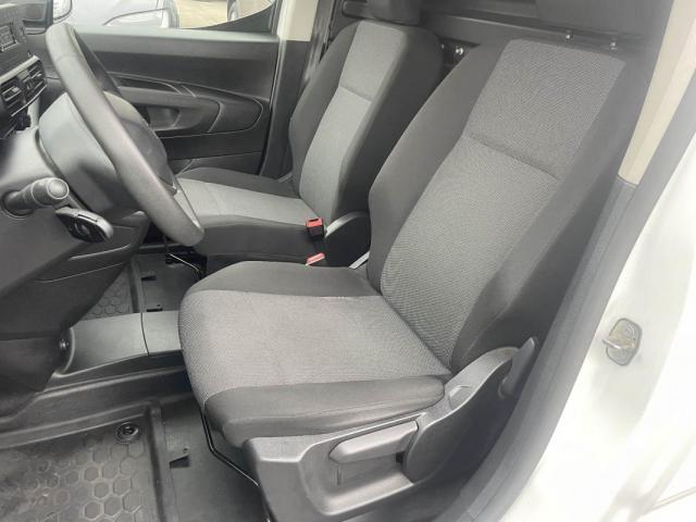 Peugeot Partner image 2