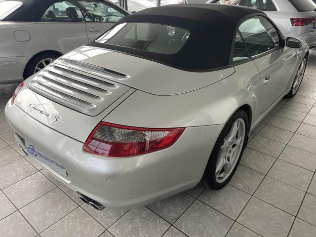 Porsche 911 image 4