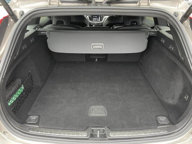 Volvo V60 image 2