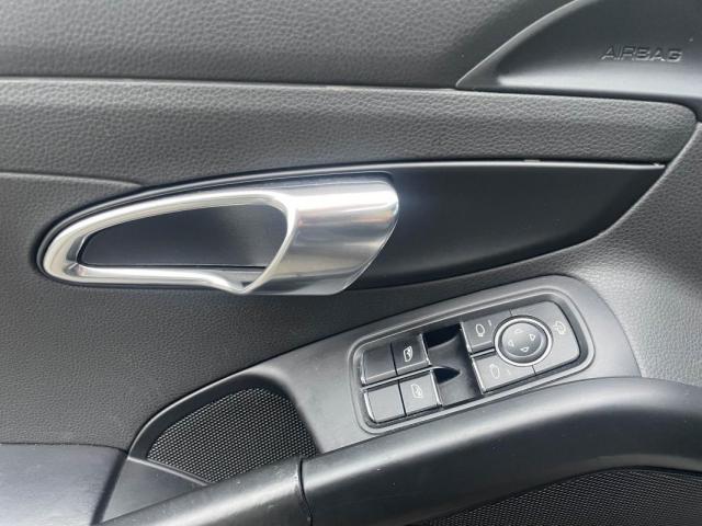 Porsche Cayman image 4