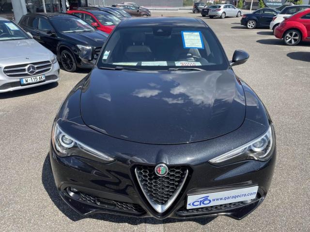 Alfa Romeo Stelvio image 2