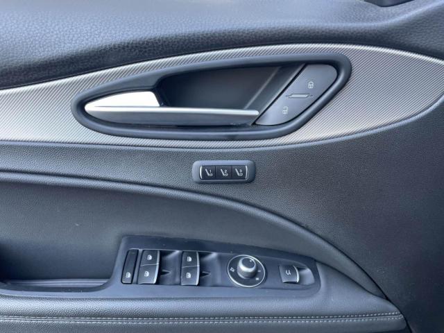Alfa Romeo Stelvio image 6