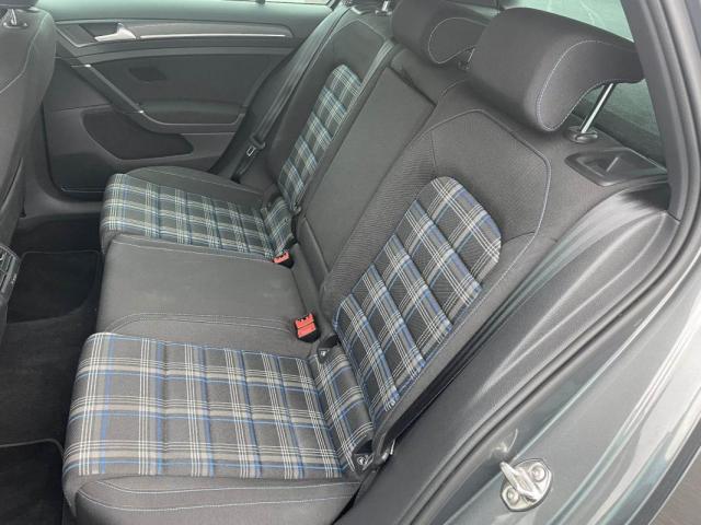 Volkswagen Golf image 7