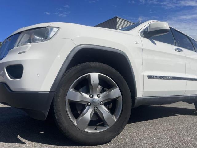 Jeep Cherokee image 7