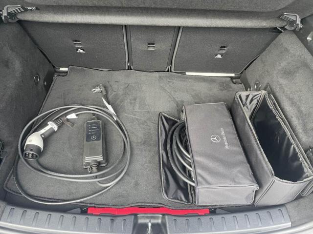 Mercedes Benz Gla image 2