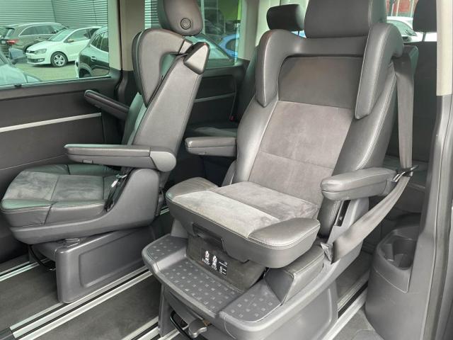 Volkswagen Multivan image 1