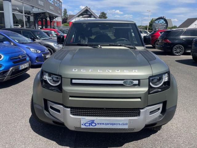 Land Rover Defender image 8
